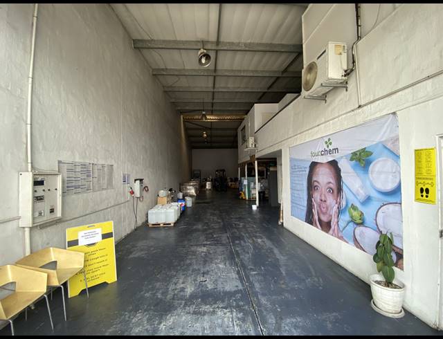 275M² WAREHOUSE TO LET IN GLEN ANIL